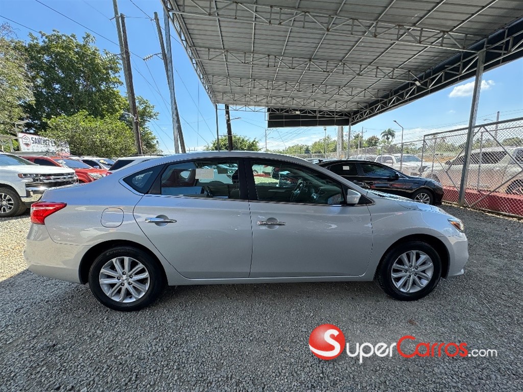 2018 Nissan Sentra S — foto 6 / 12