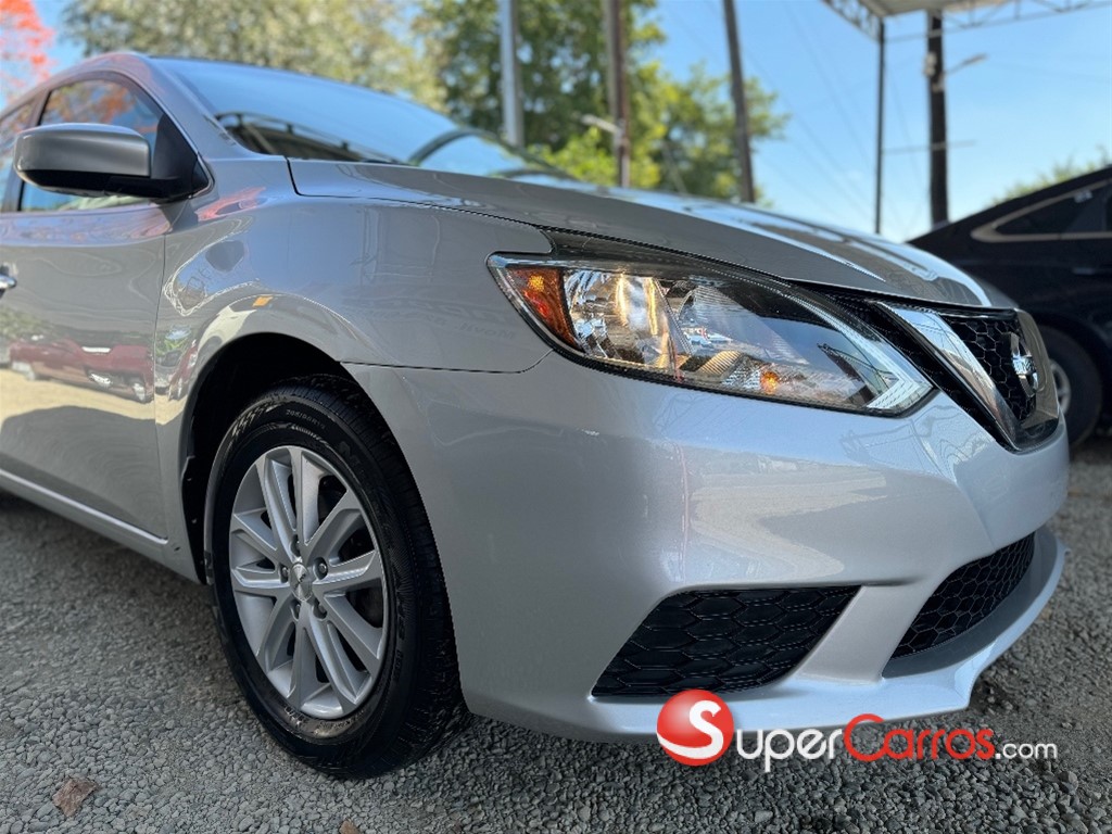 2018 Nissan Sentra S — foto 7 / 12