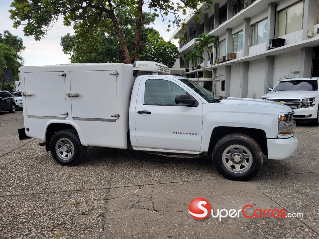 2017 Chevrolet Silverado — foto 5 / 12
