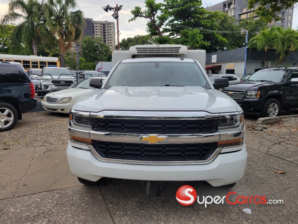 2017 Chevrolet Silverado — foto 10 / 12