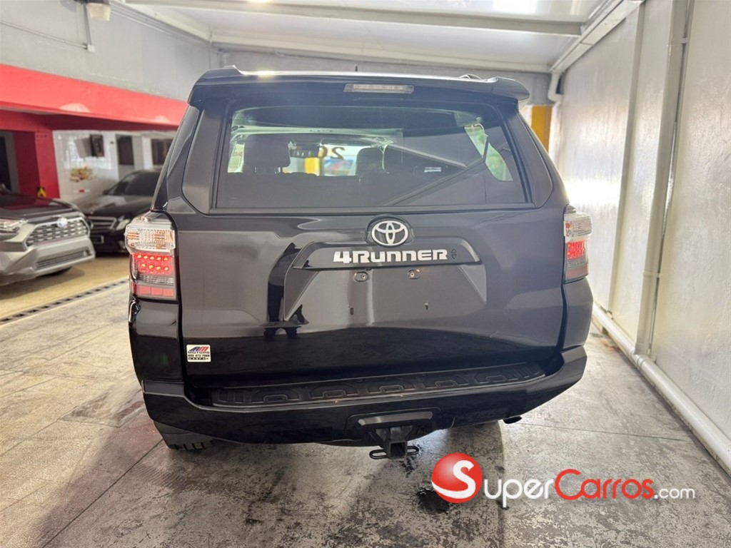 2021 Toyota 4 Runner SR5 Premium — foto 9 / 10