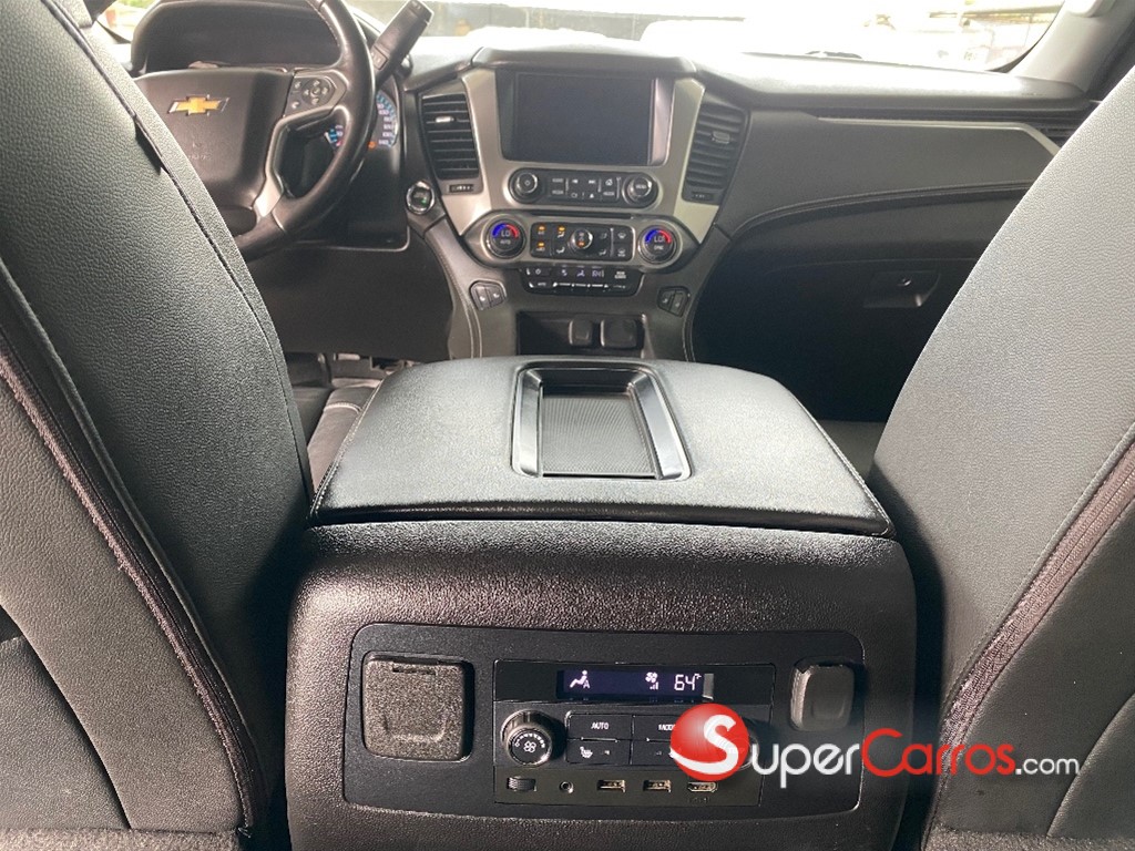 2019 Chevrolet Suburban LT — foto 7 / 11