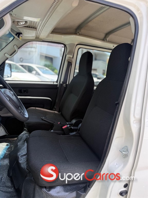 2020 Toyota Pixis — foto 6 / 11