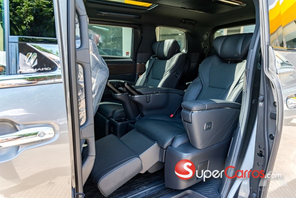 2026 Toyota Alphard VIP — foto 6 / 11