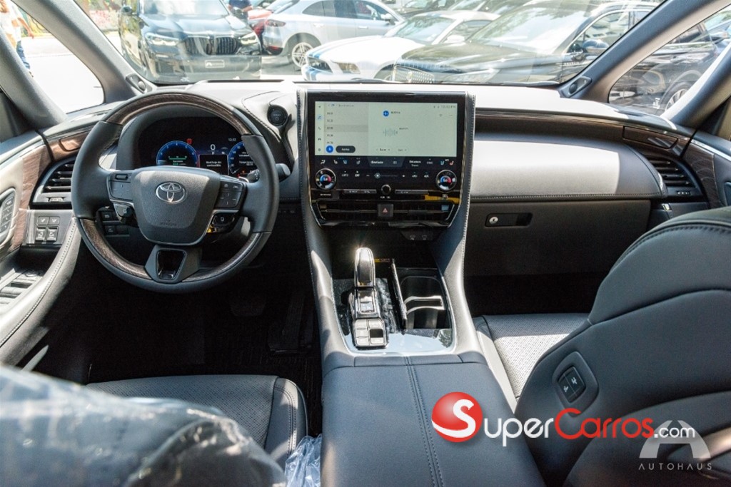 2026 Toyota Alphard VIP — foto 8 / 11