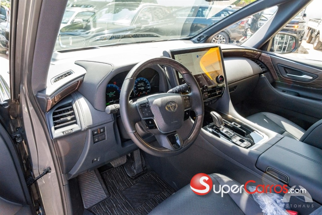 2026 Toyota Alphard VIP — foto 9 / 11