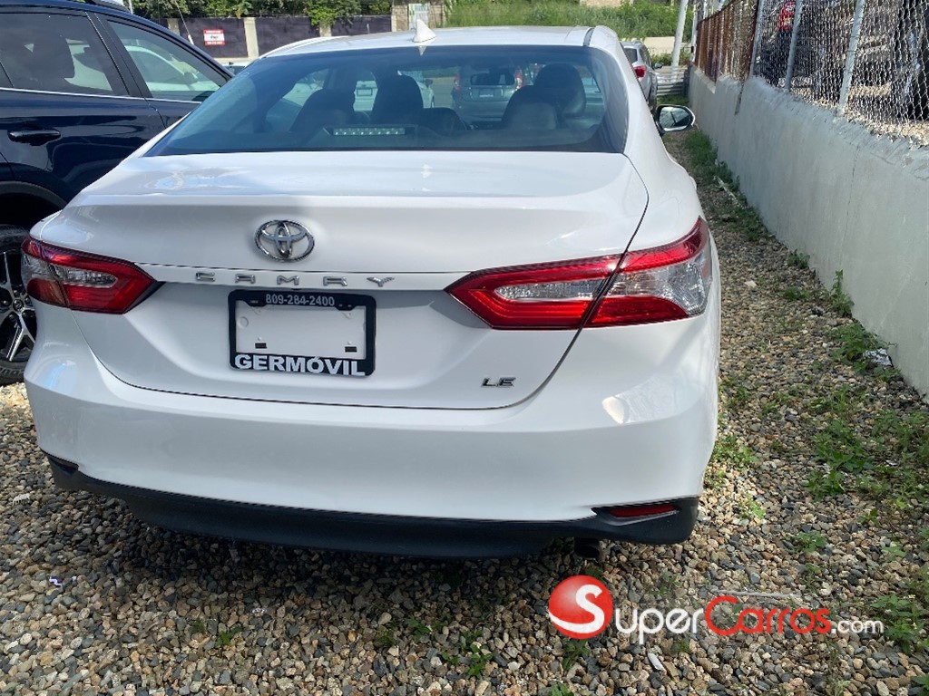 2019 Toyota Camry LE — foto 4 / 9