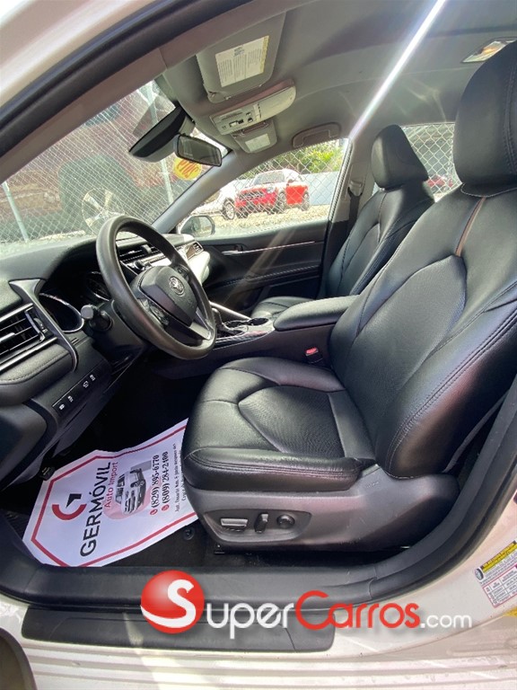 2019 Toyota Camry LE — foto 8 / 9