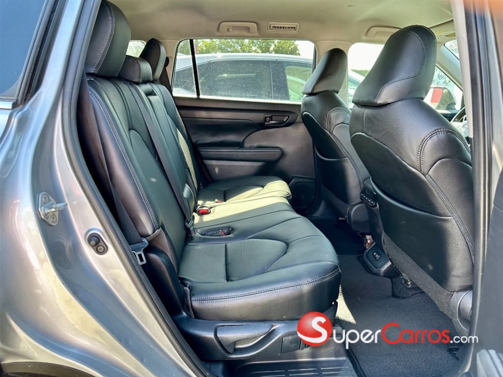 2020 Toyota Highlander — foto 7 / 10