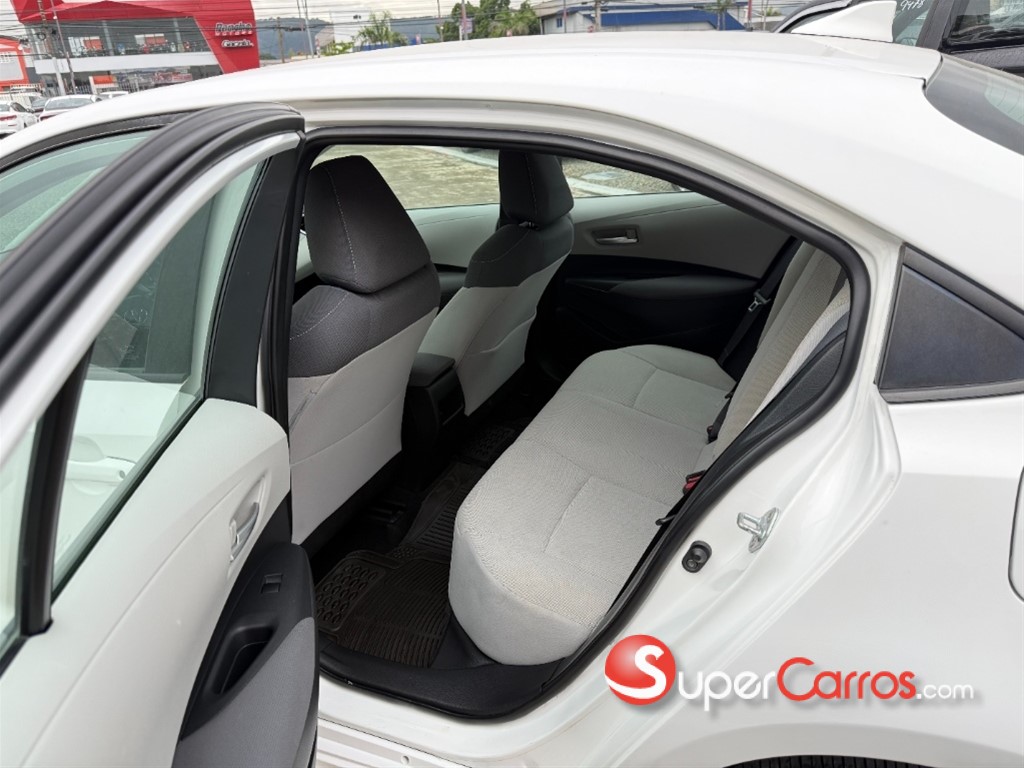 2020 Toyota Corolla LE — foto 6 / 10