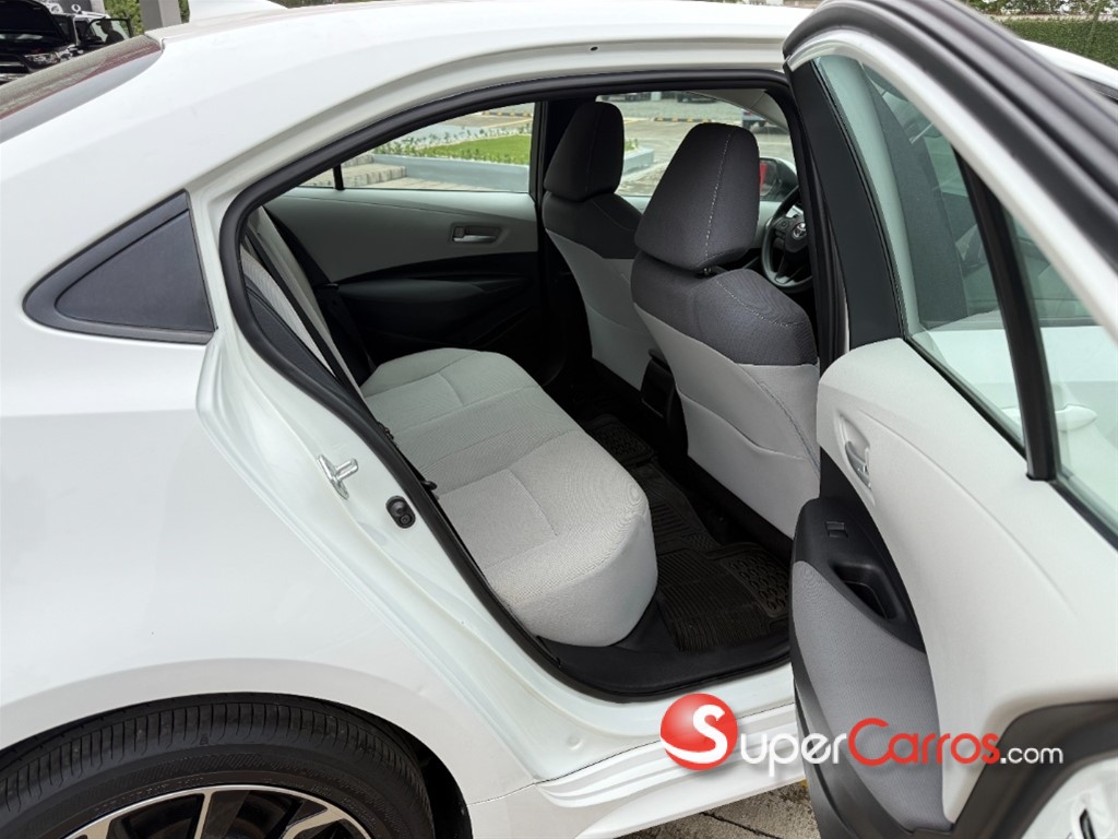 2020 Toyota Corolla LE — foto 7 / 10