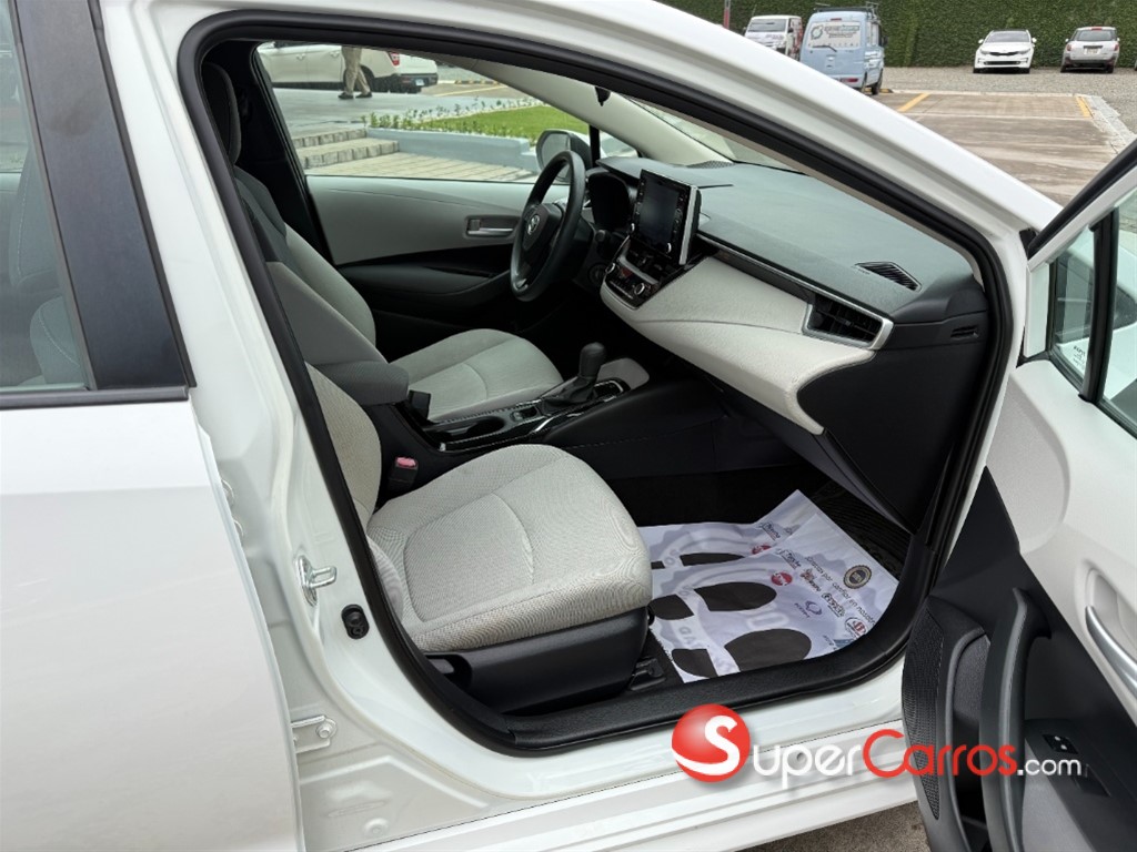 2020 Toyota Corolla LE — foto 8 / 10