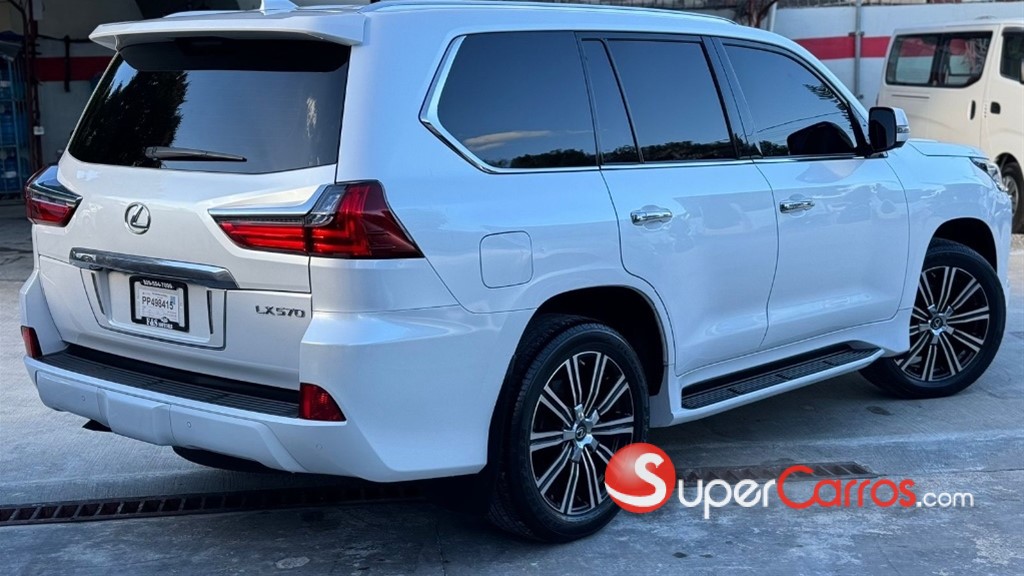 2020 Lexus LX 570 — foto 4 / 12