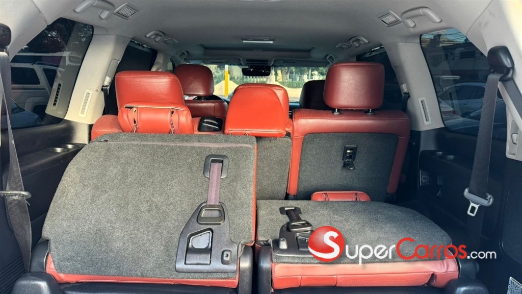 2020 Lexus LX 570 — foto 11 / 12