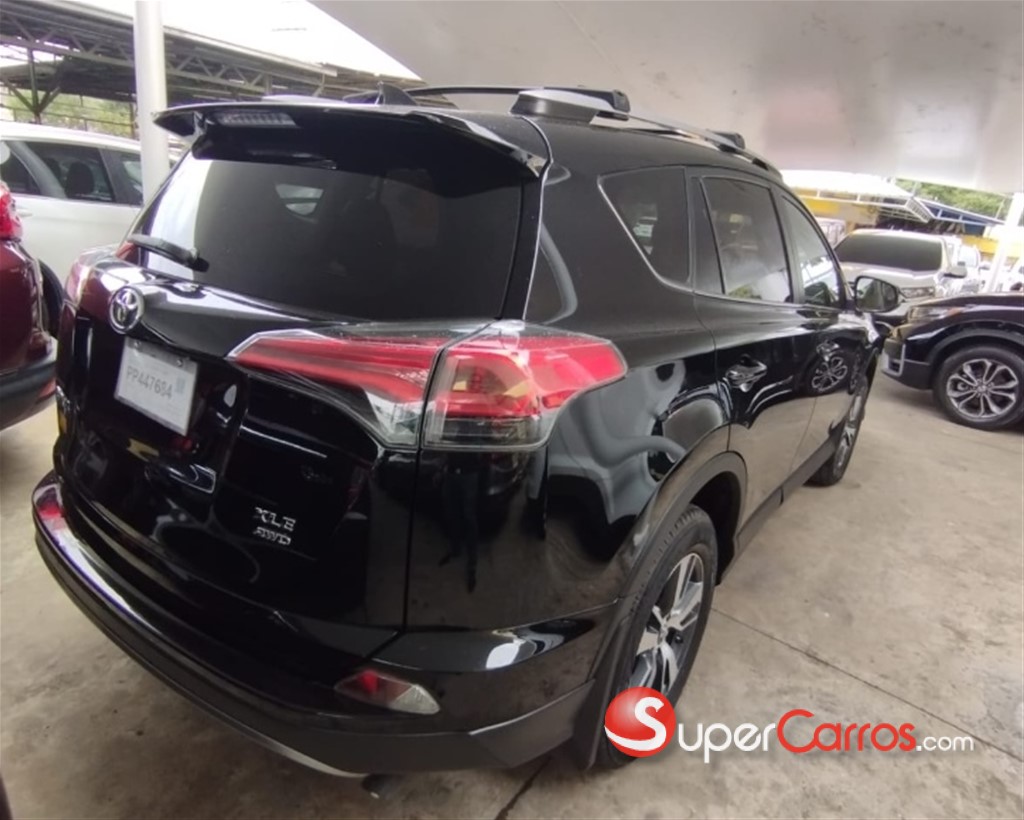 2018 Toyota RAV4 XLE — foto 4 / 12