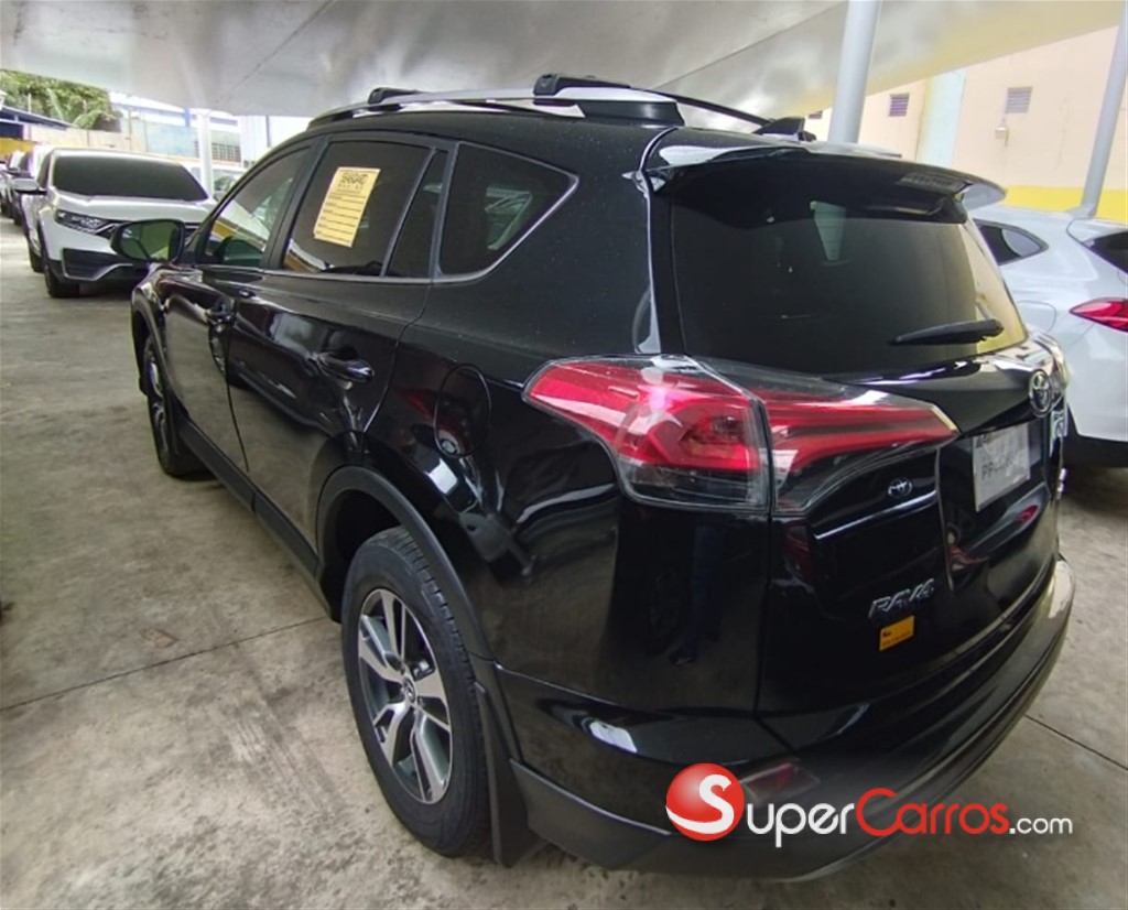 2018 Toyota RAV4 XLE — foto 8 / 12