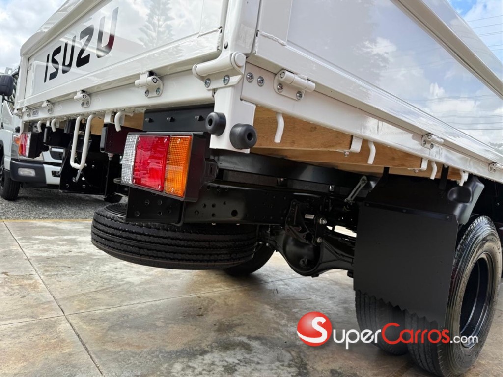 2027 Isuzu NPR 14 pies — foto 7 / 12