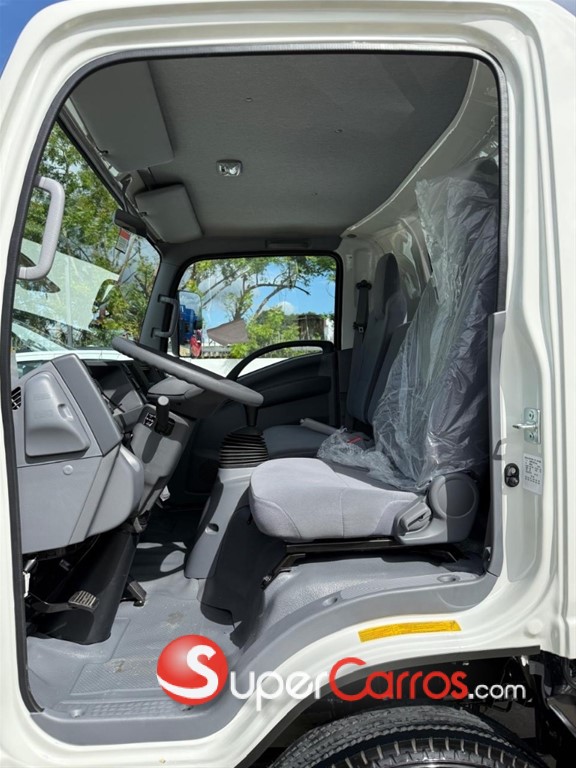 2027 Isuzu NPR 14 pies — foto 12 / 12