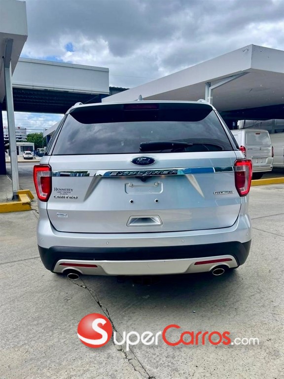 2016 Ford Explorer Limited — foto 2 / 9