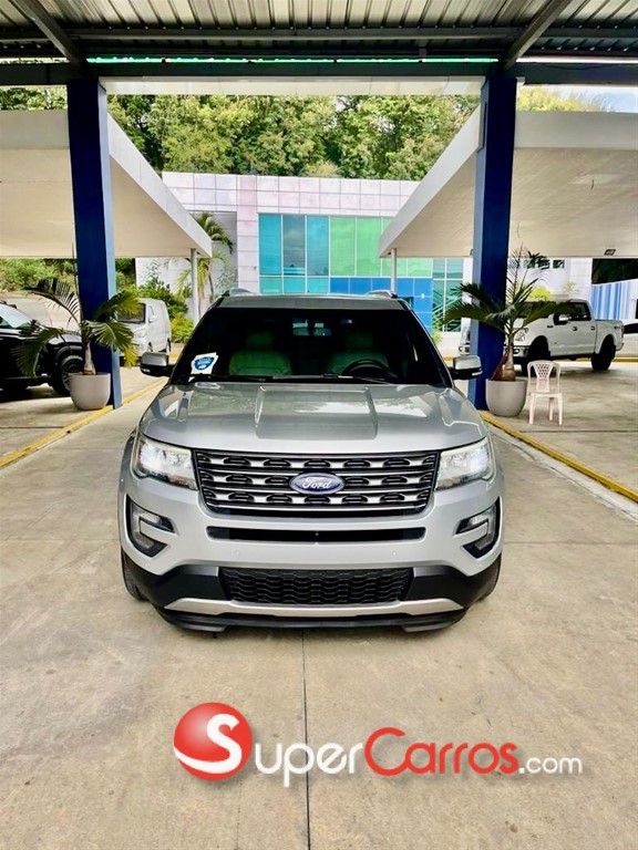 2016 Ford Explorer Limited — foto 6 / 9