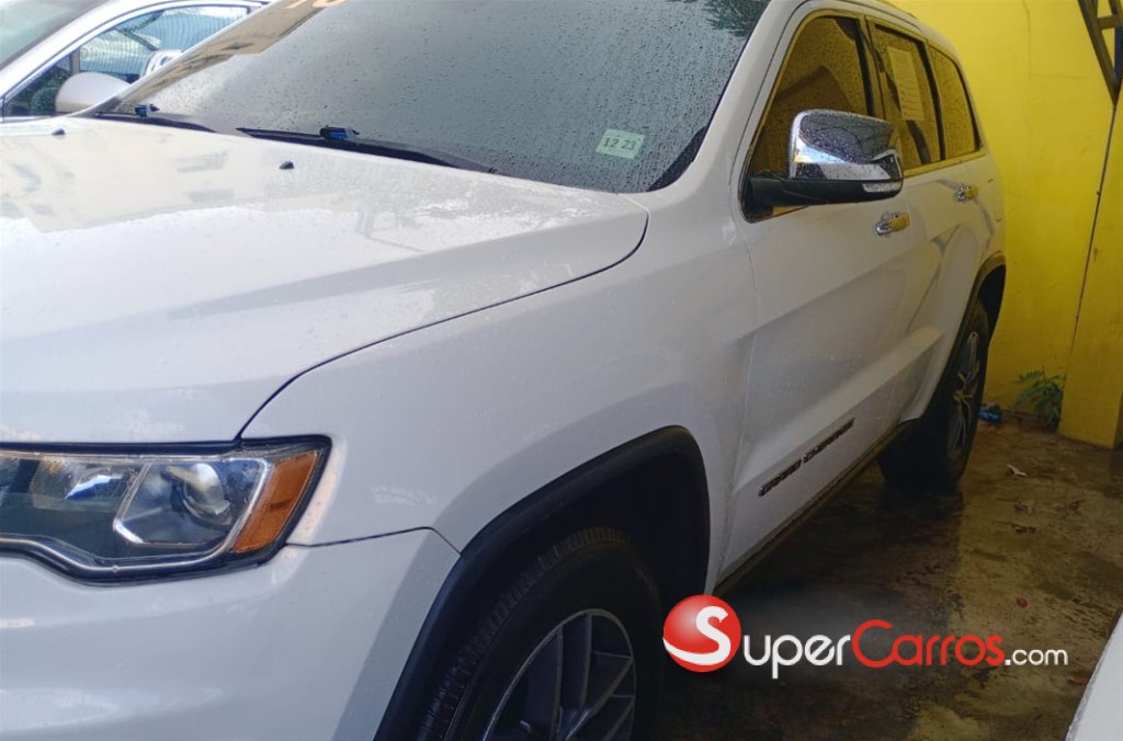 2018 Jeep Grand Cherokee Limited — foto 4 / 11