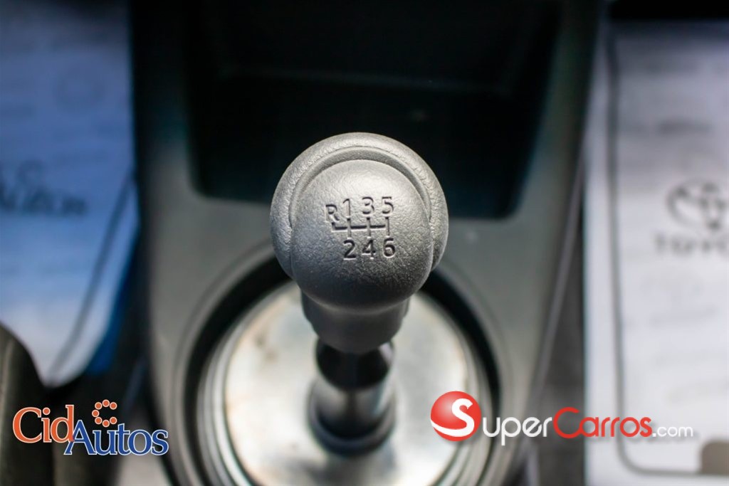 2026 Toyota Hilux — foto 8 / 12