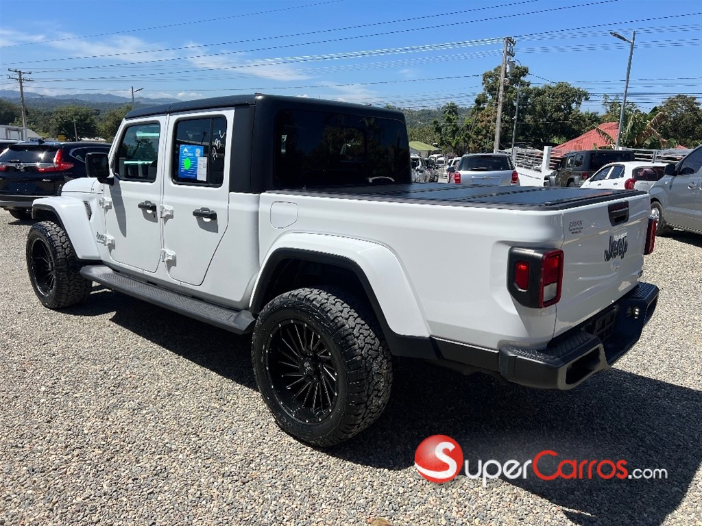 2020 Jeep Gladiator Overland — foto 2 / 9