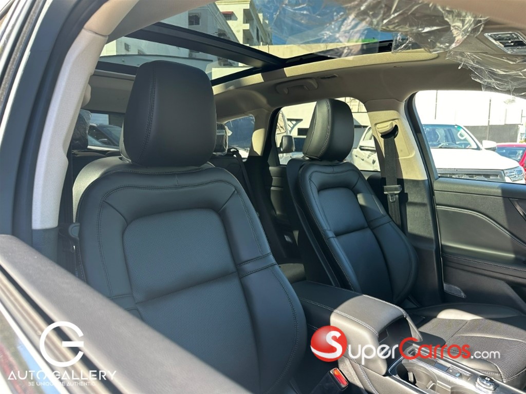 2024 Lincoln Corsair — foto 9 / 12