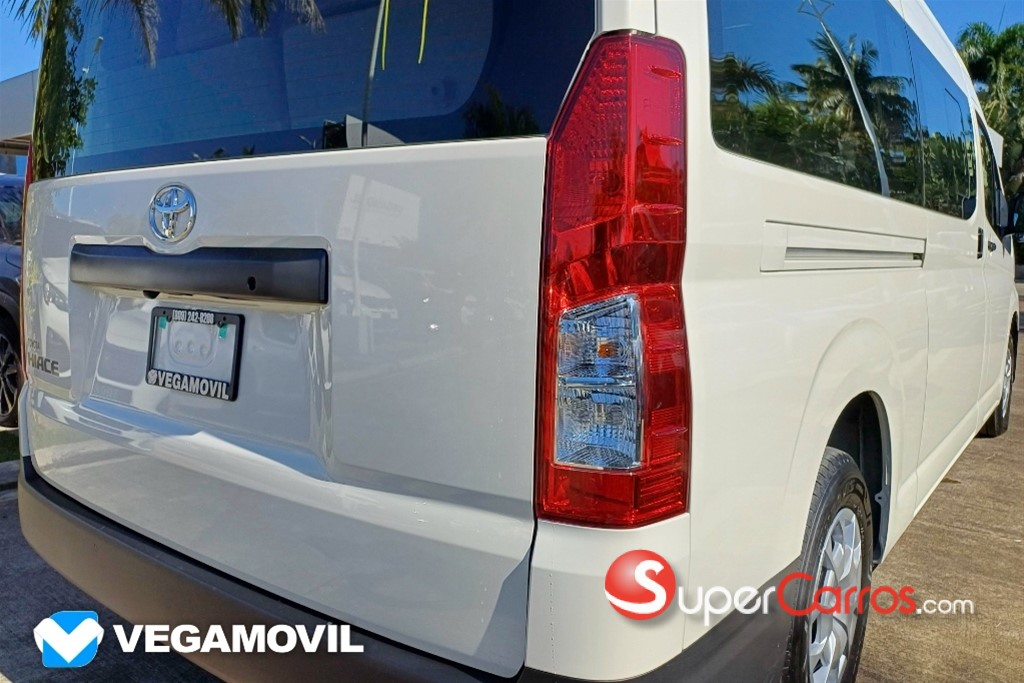 2026 Toyota Hiace — foto 6 / 12