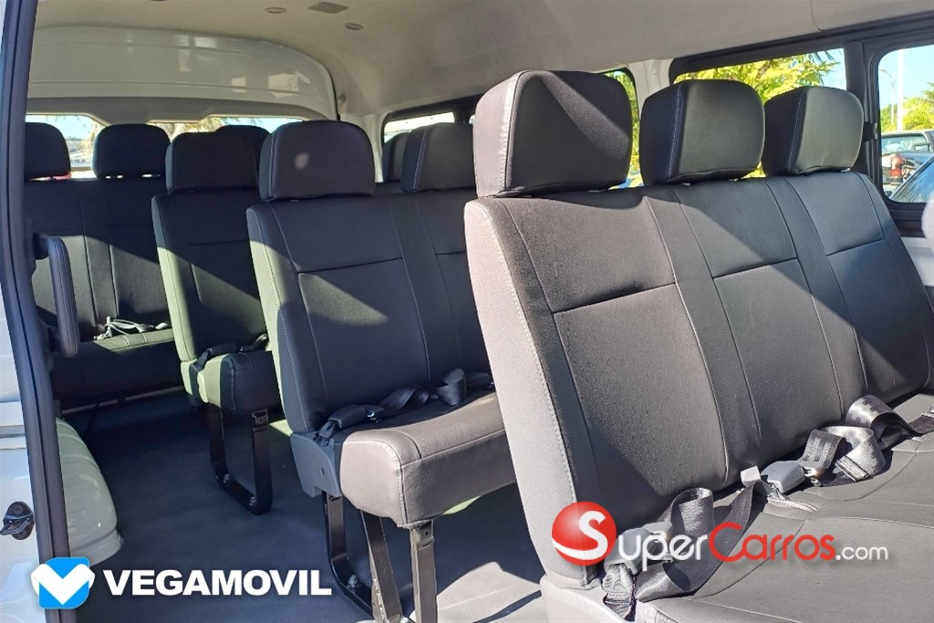 2026 Toyota Hiace — foto 8 / 12