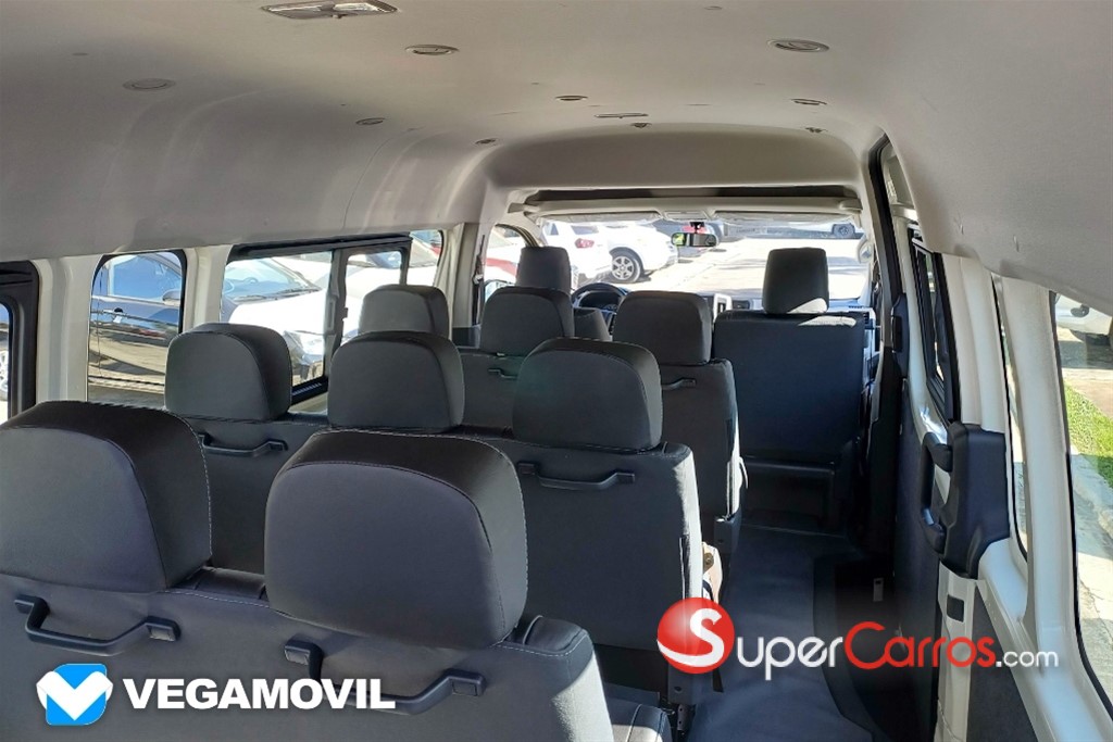 2026 Toyota Hiace — foto 9 / 12