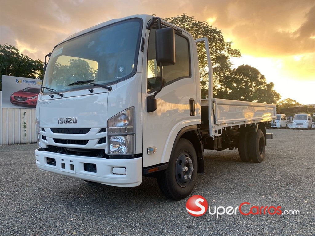 2022 Isuzu Camion Cama Larga