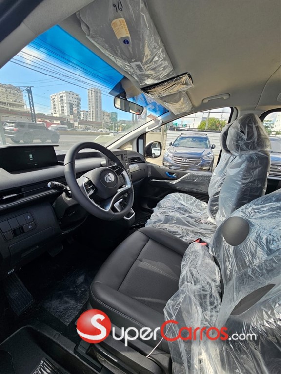 2024 Hyundai Staria — foto 4 / 12