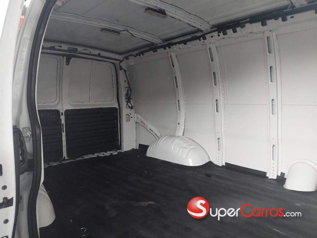 2018 Chevrolet Express — foto 7 / 11