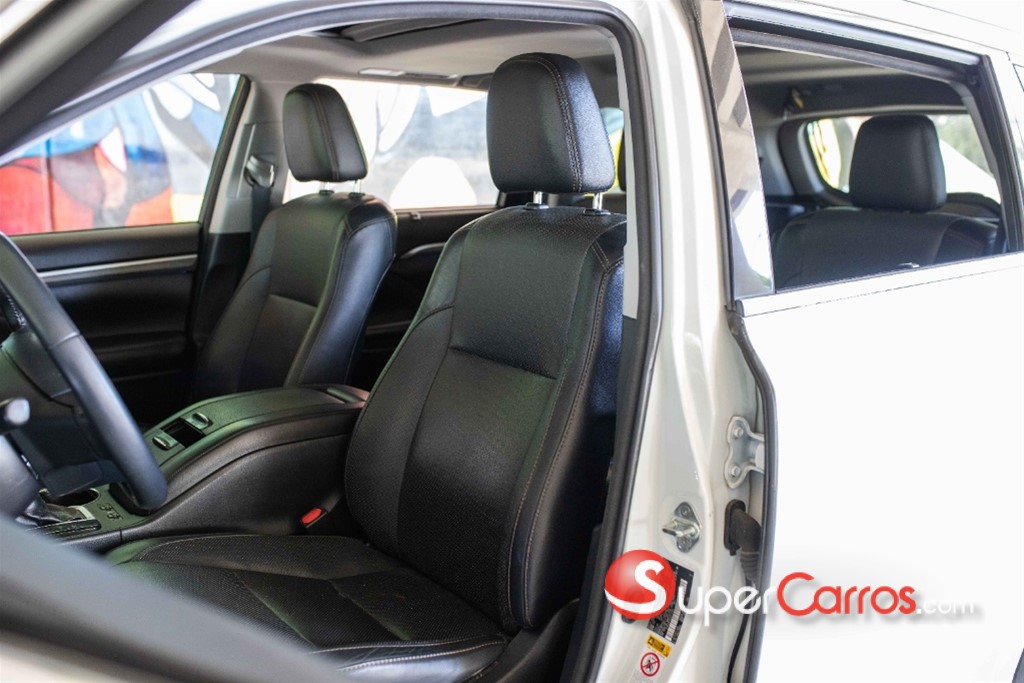 2018 Toyota Highlander Limited — foto 9 / 12