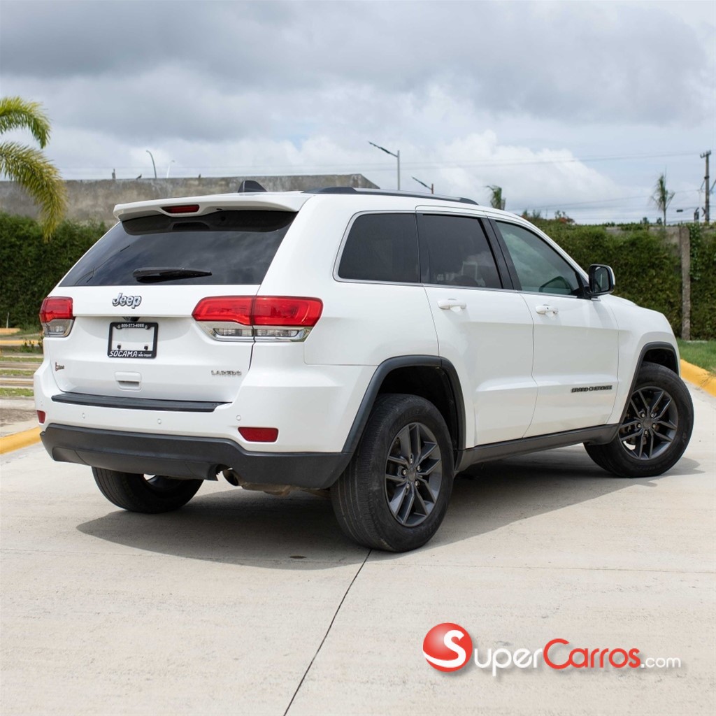 2017 Jeep Grand Cherokee Laredo — foto 2 / 4