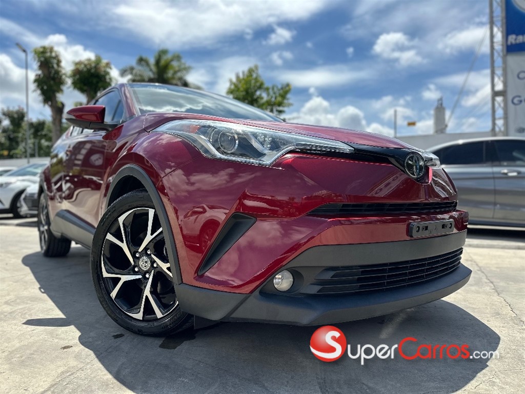 2018 Toyota C-HR XLE — foto 4 / 10