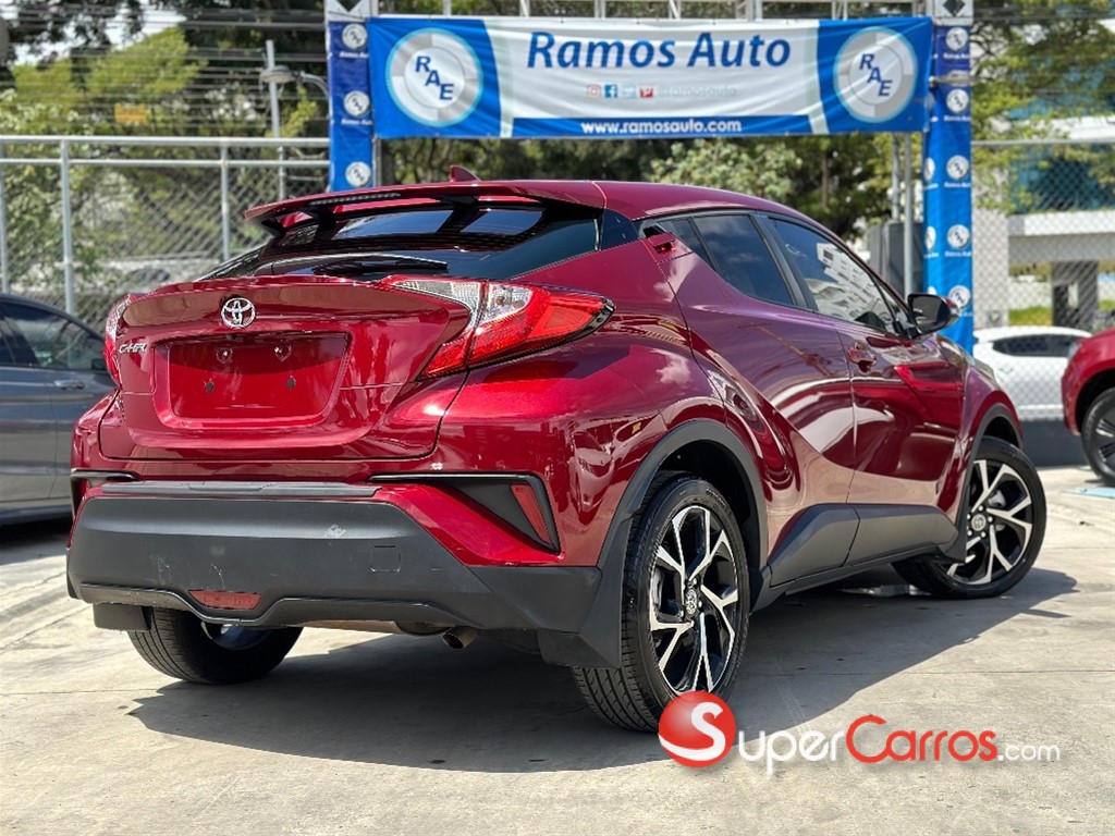 2018 Toyota C-HR XLE — foto 5 / 10