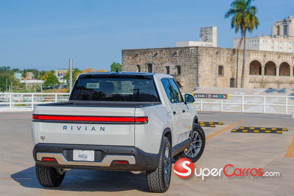 2023 Rivian R1T — foto 2 / 11