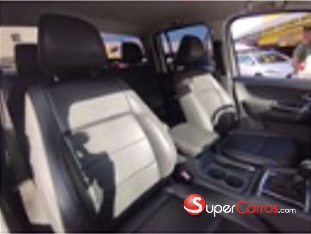 2014 Volkswagen Amarok TDI — foto 5 / 9