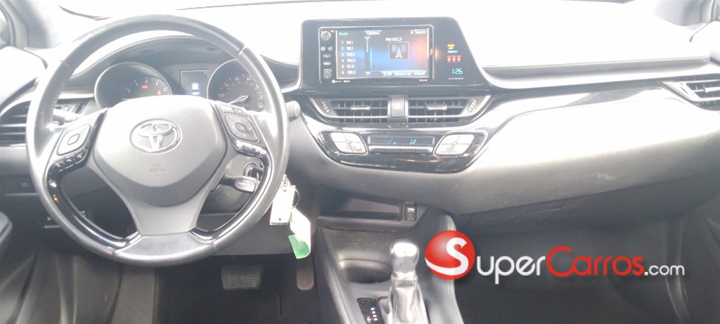 2018 Toyota C-HR XLE — foto 6 / 12