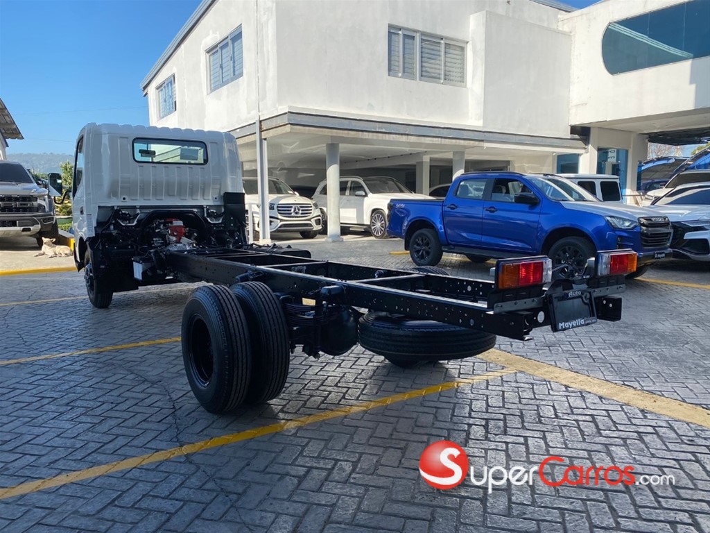 2024 Hino 300 — foto 9 / 12