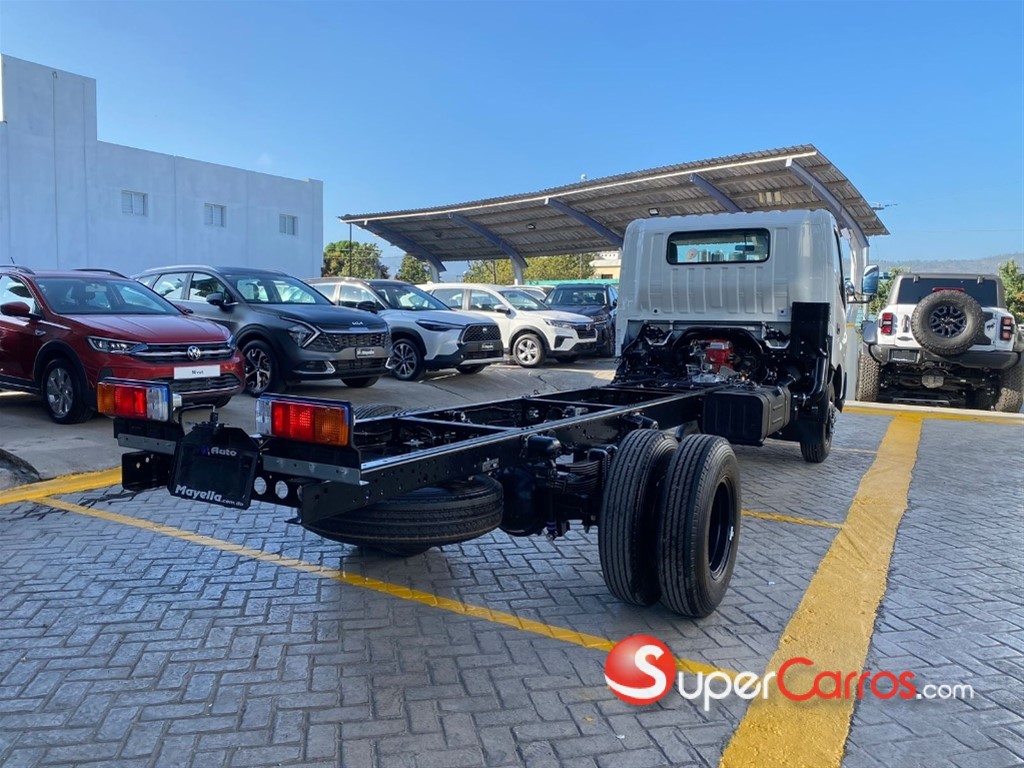 2024 Hino 300 — foto 10 / 12