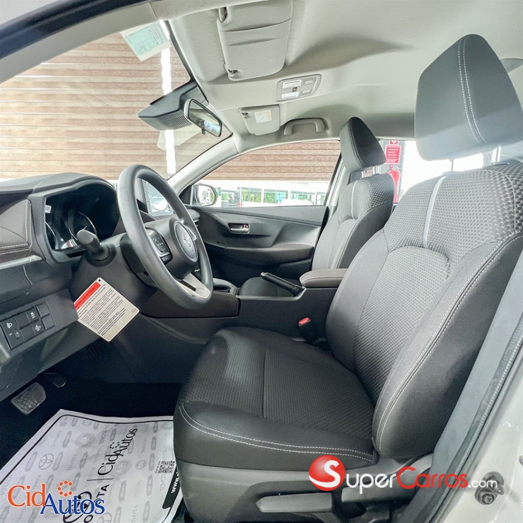 2024 Toyota Yaris — foto 9 / 11