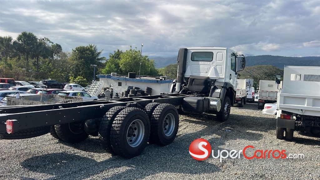 2025 Volkswagen Constellation 31.320 — foto 5 / 6