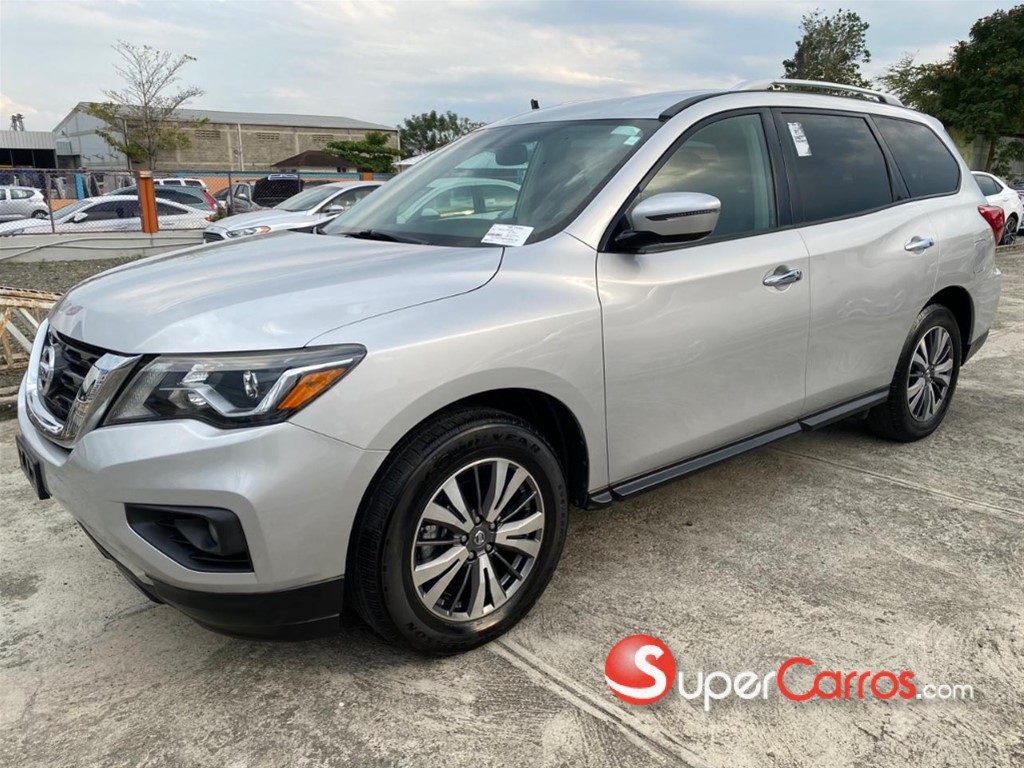 2017 Nissan Pathfinder SV
