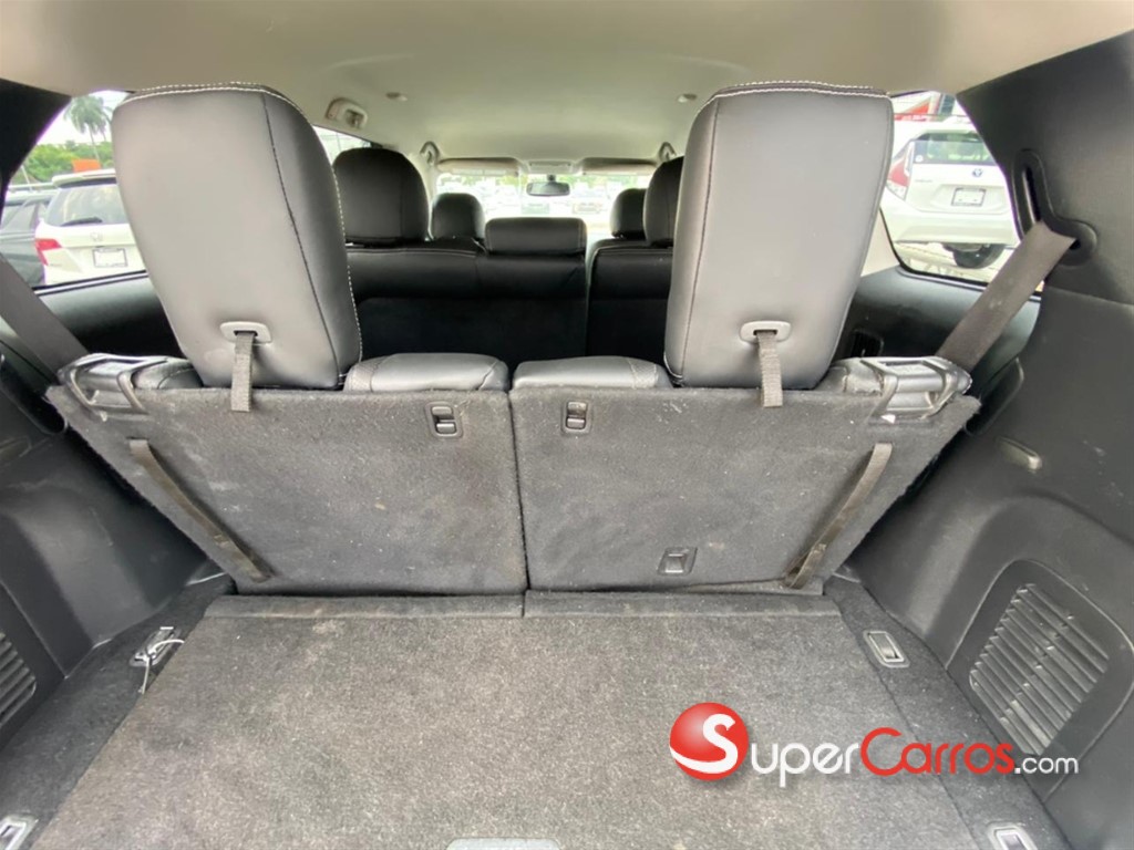 2017 Nissan Pathfinder SV — foto 11 / 12