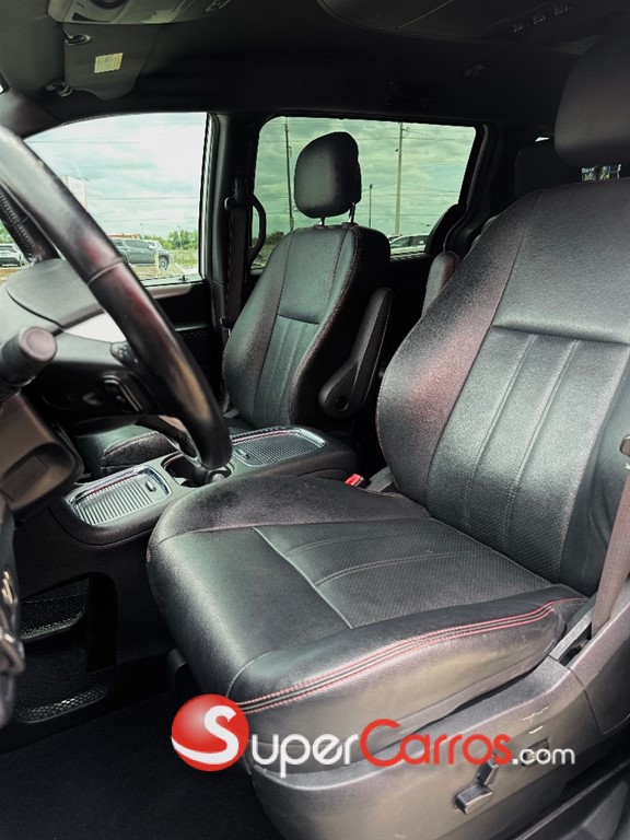 2017 Dodge Caravan GT — foto 6 / 12