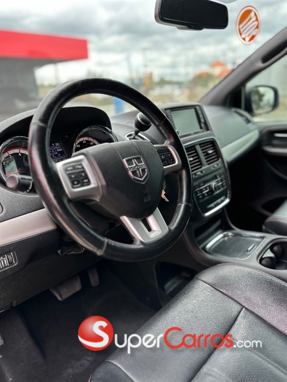 2017 Dodge Caravan GT — foto 7 / 12