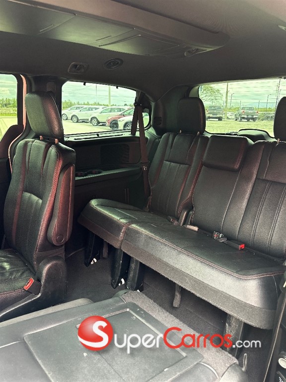 2017 Dodge Caravan GT — foto 8 / 12